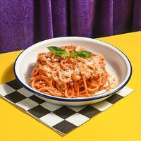 Спагетти аматричано в Cheesemania Pizza & Pasta