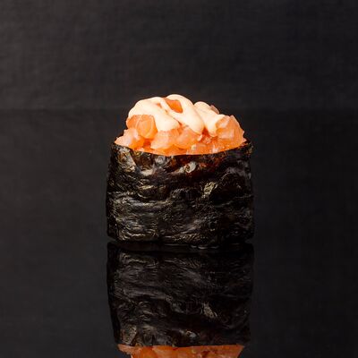 Острый лосось в Sushi Bar по цене 179 ₽