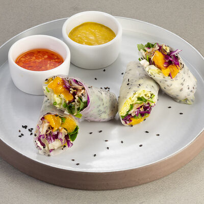 Овощной спринг-ролл с манго в Шикари по цене 390