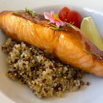 Лосось терияки с киноа в Kamakura по цене 1620 ₽