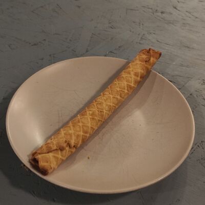 Трубочка со сгущенкой. в Знакомые лица по цене 150 ₽