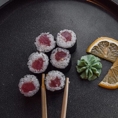 Мини-ролл Тунец в Суши Кото по цене 457 ₽