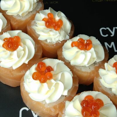 Филадельфия де люкс в Суши Мань по цене 650 ₽