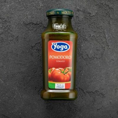 Томатный сок Yogaв Вода & Еда по цене 425 ₽