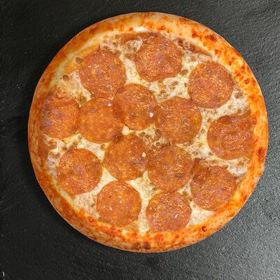 Пицца Пеперони в AnjI PizzA по цене 599 ₽