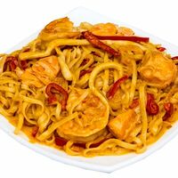Лапша удон с морепродуктами в Суши Кио
