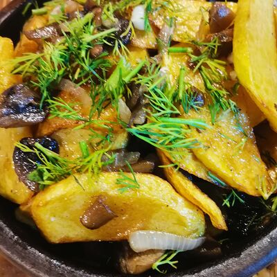 Картошка с грибами в Мераль по цене 420 ₽