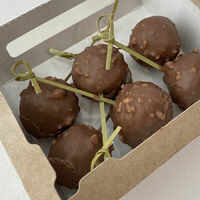 Пирожное Кейк-попс в Fastbento