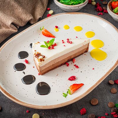 Три шоколада в Поляна по цене 480 ₽