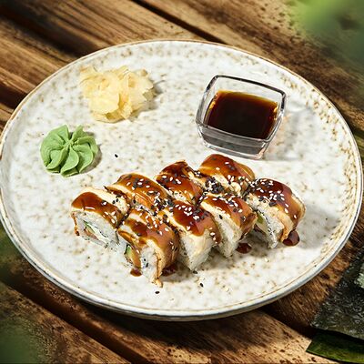 Ролл Дракон в Luna Urban по цене 820 ₽