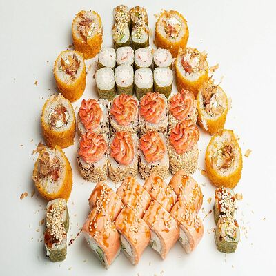 Сет Чикака в Roll Street по цене 1700 ₽