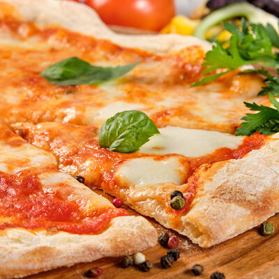 Пицца Маргарита в Bon Bon по цене 780 ₽