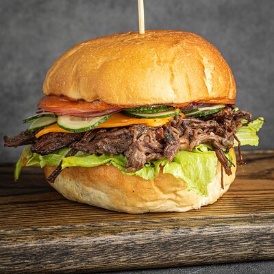 Бургер со рваной говядиной в Мясоед по цене 990 ₽