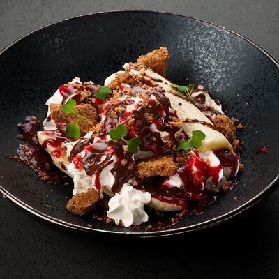 Банана сплит в Рестобар Гриль 39 по цене 490 ₽