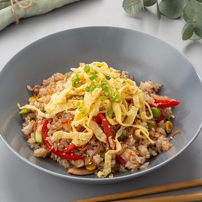 Рис Теппаньяки с цыпленком в Суши хит по цене 528 ₽