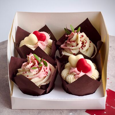 Капкейки нежно-розовые Клубника-ваниль в Chocoton по цене 1960 ₽