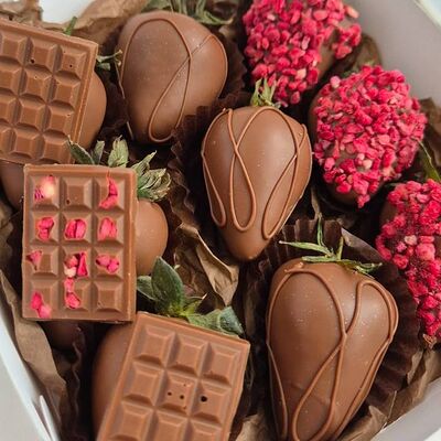Клубника в шоколаде Гармония S в Strawberry Мастерская клубники в шоколаде по цене 3000 ₽
