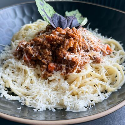 Спагетти Болоньезе в Filippe по цене 490 ₽