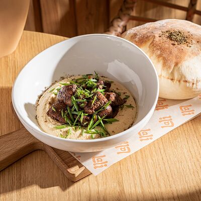 Джиз из куриной печени с хумусом в Lali по цене 690 ₽