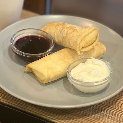 Блинчики с творогом в Кофейня Безе по цене 310 ₽