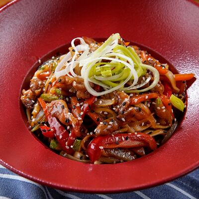 Вок Удон со свининой в ЧиллДОМ по цене 550 ₽