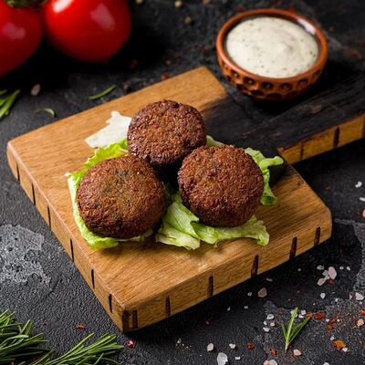 Фалафель с чесночным соусом в Brothers Food на Советской по цене 285 ₽
