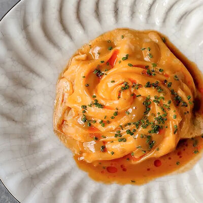 Омлет с кальмаром, жареный ромен, креветочный бискв Luwo по цене 940 ₽