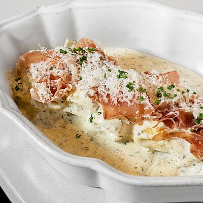 Паста Четыре сыра с прошутто в Особняк по цене 1050 ₽