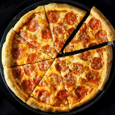 Пицца Пеперони в Temple pizza по цене 690 ₽