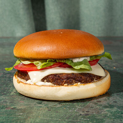 Бургер с говядиной в Елки Холл по цене 449 ₽