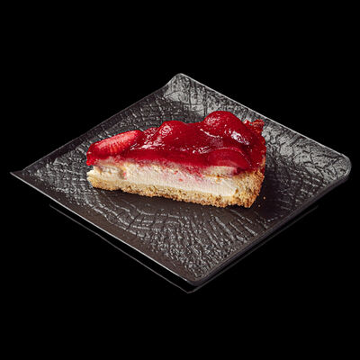 Клубничный чизкейк в Big Size Roll по цене 555 ₽