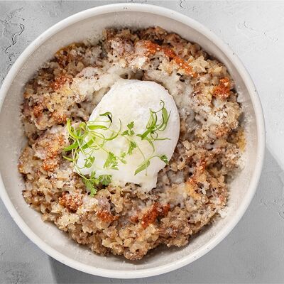 Гречневая каша с беконом пармезаном в BEERMAN&Schlitz по цене 450 ₽