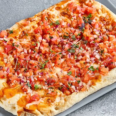 Пицца с томатной сальсой и базиликом в Гастробар DOM по цене 740