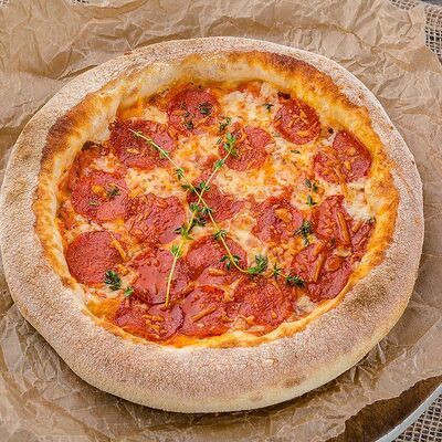 Пицца Пепперони в Чайхона №1 Братьев Васильчуков по цене 430 ₽