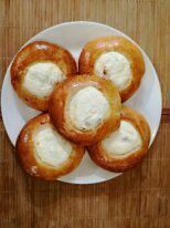 Ватрушки с творогом и изюмом домашние в Кавказская кухня по домашнему по цене 70