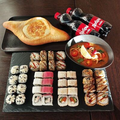 Комбо №4 в Суши и хинкали по цене 5350 ₽