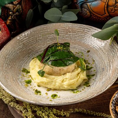 Куриная паровая котлета с пюре в Rezzo по цене 640 ₽