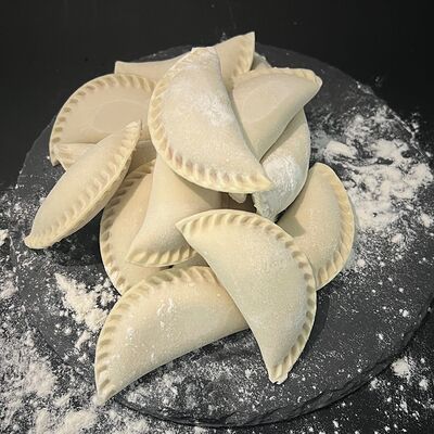 Вареники с вишней замороженные в Мясоруб 64 по цене 600 ₽
