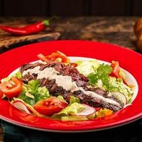 Стейк салат в T.G.I. Friday's