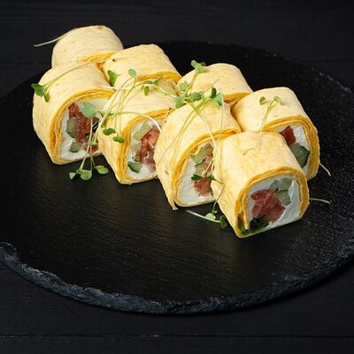 Тортилья с копчёным лососем в Sushi n roll по цене 808 ₽