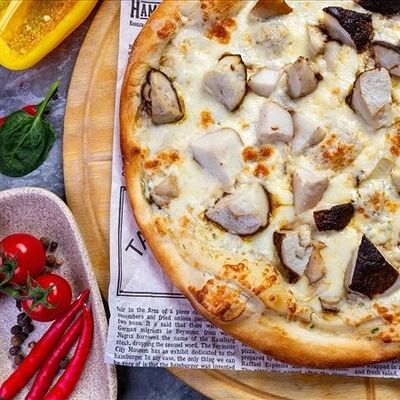 Пицца Белый гриб 650 г в Donna Maria PREMIUM по цене 1500 ₽