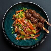 Лапша удон с кебабом из говядины в ProМясо Gastro Bistrot