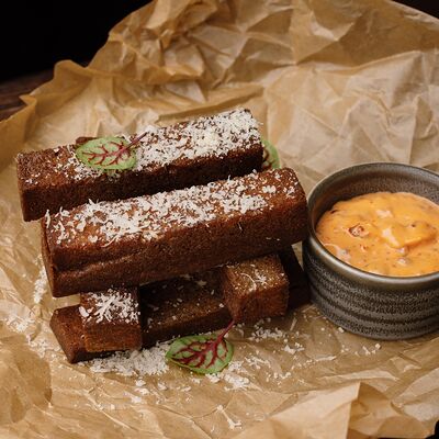 Гренки с пармезаном в Art lounge по цене 340 ₽