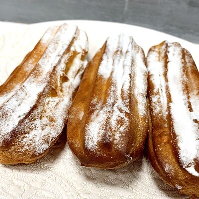 Эклер Сливочный в ПитерЛюбит по цене 110 ₽