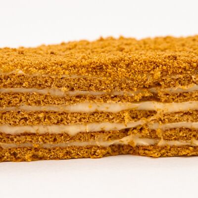 Торт медовыйв Бабушкины пирожки по цене 104 ₽