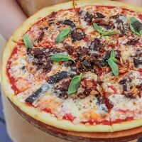 Пицца Густо Локале в Лимончини