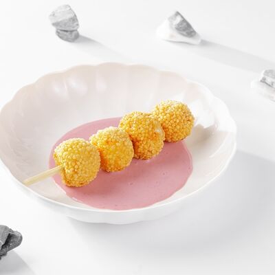 Сыр темпура с малиновым соусом в Филадельфия по цене 286 ₽