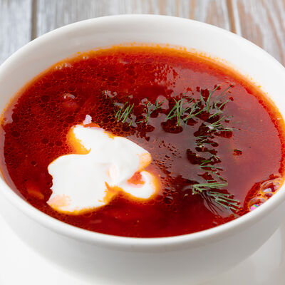 Борщ со сметаной в Кофейня на Остоженке по цене 630 ₽