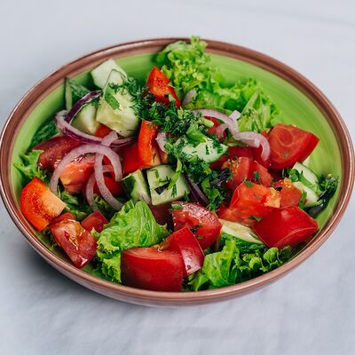 Овощной салат в Баклажан по цене 620 ₽