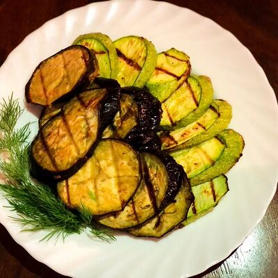 Овощи гриль в Pinot Noir по цене 270 ₽